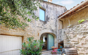 Gorgeous Apartment In St Restitut With Wifi